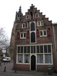 SX02886 Old Merchants house with Onze-Lieve-Vrouwenkerk in background.jpg